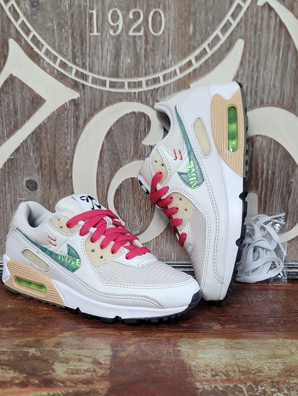 Nike Air Max 90 (Special Edition) 'Summit White Neptune Green' Wmns 7 Great Cond - Picture 2 of 14